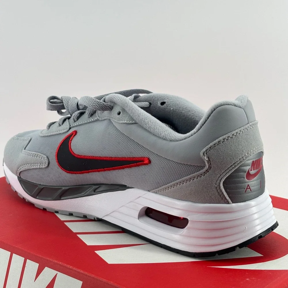 Nike Air Max Solo Sneakers Mens 9 Womens 10.5 Wolf Grey DX3666-004 New Running